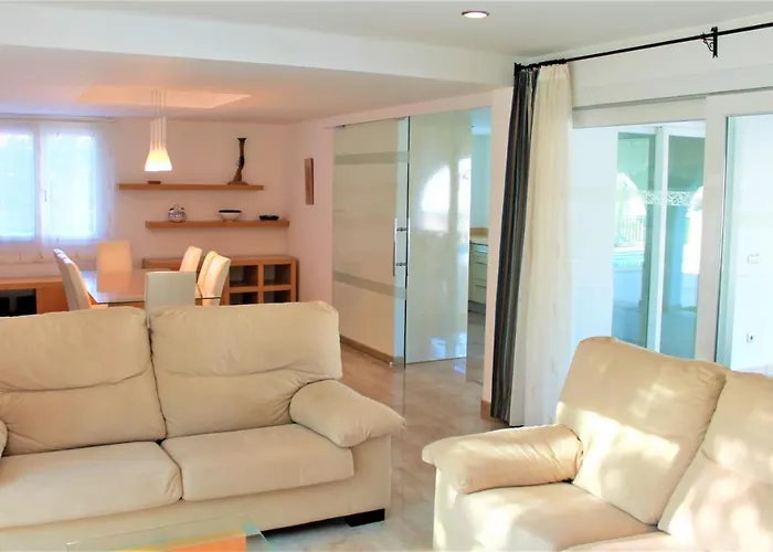 Martina Villa Cala en Forcat